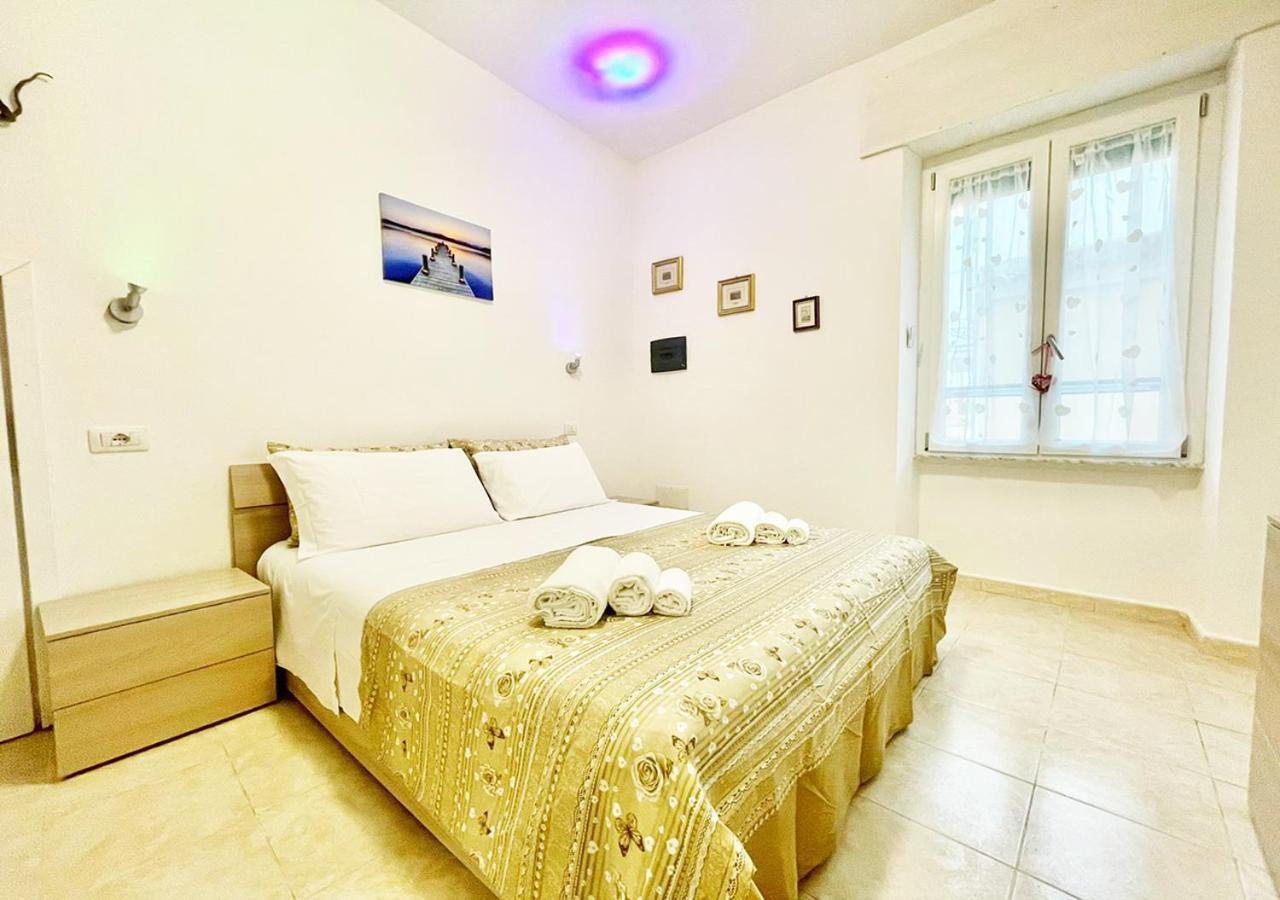 Apartamento Pgs Immobiliare Srls Residenza Marino Bilocale In Centro Storico La Maddalena La Maddalena  Exterior foto