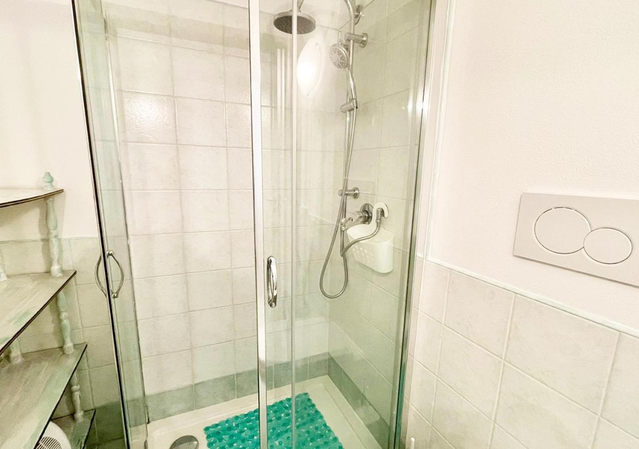 Apartamento Pgs Immobiliare Srls Residenza Marino Bilocale In Centro Storico La Maddalena La Maddalena  Exterior foto