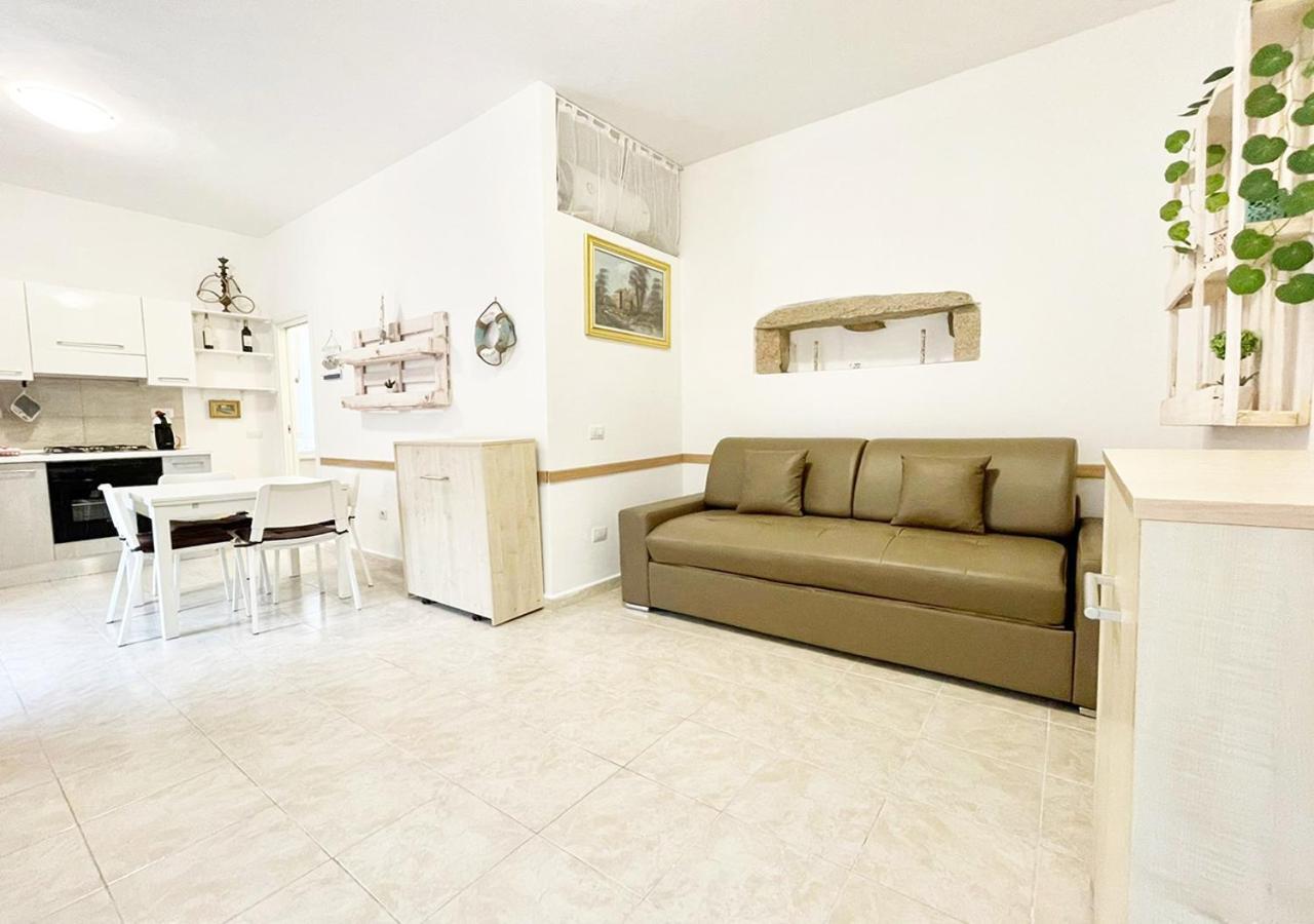 Apartamento Pgs Immobiliare Srls Residenza Marino Bilocale In Centro Storico La Maddalena La Maddalena  Exterior foto