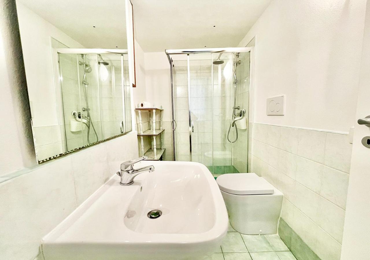 Apartamento Pgs Immobiliare Srls Residenza Marino Bilocale In Centro Storico La Maddalena La Maddalena  Exterior foto